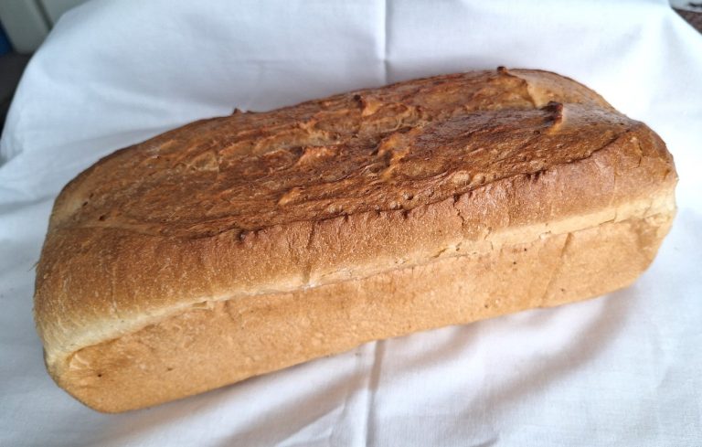 Kastenweißbrot